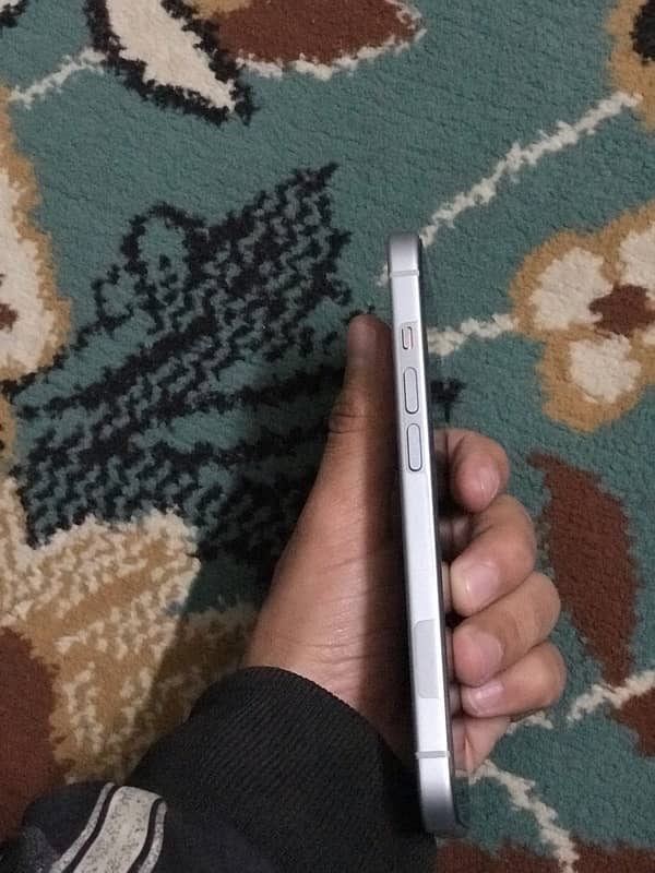 iPhone 15 (jv) 128gb 4