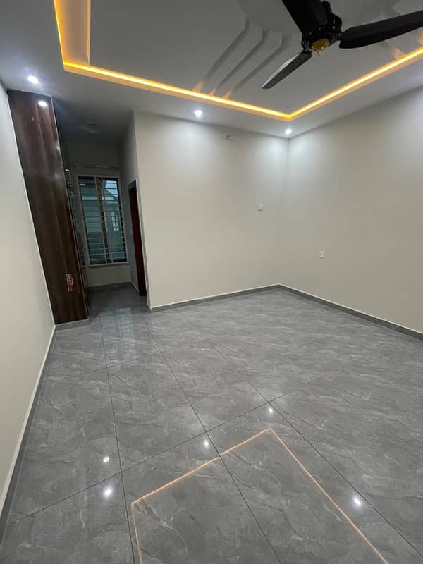 12 Marla Upper Portion For Rent In Media Town 4