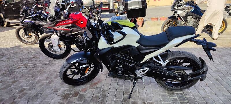 super star 200cc 2