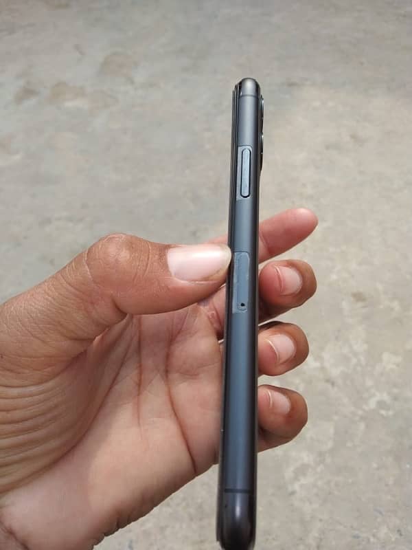 iPhone 11pro non PTA 8