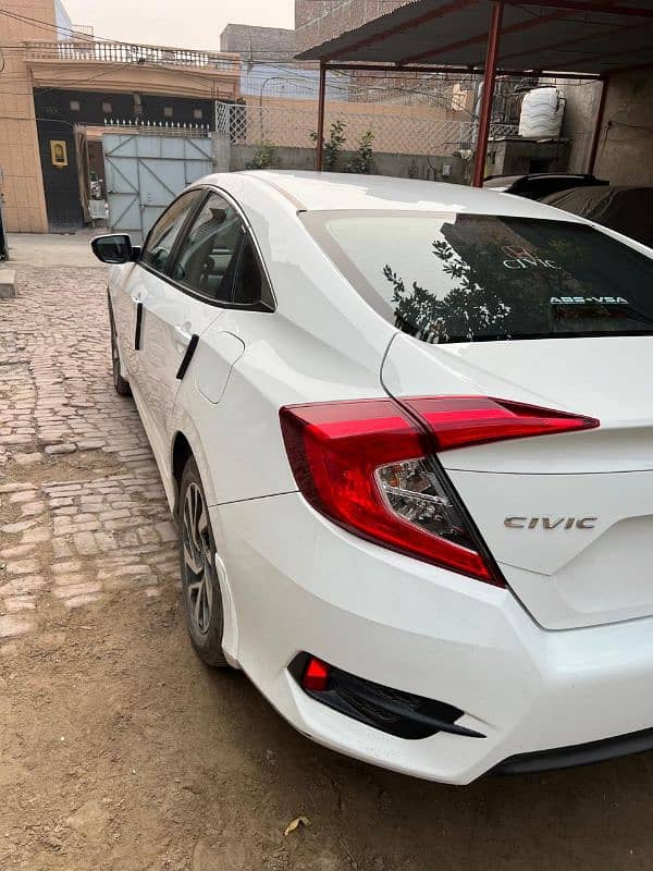 Honda Civic Oriel 2018 3