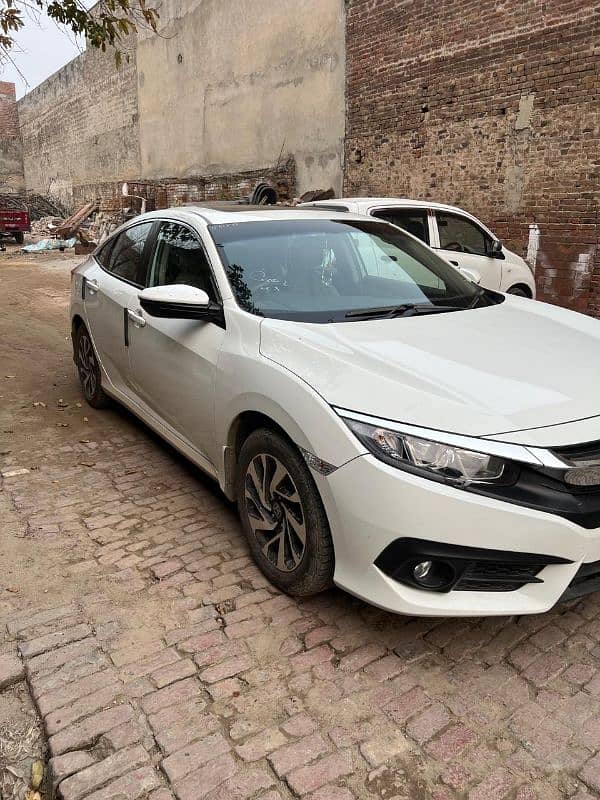 Honda Civic Oriel 2018 6