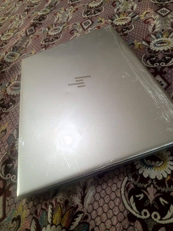 HP Elitebook 840 G5 Condition 10/10 8+ 128GB 3