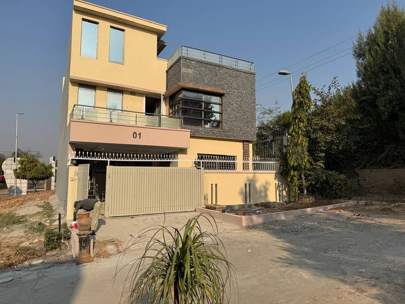 House for sale in Khalid Block 0