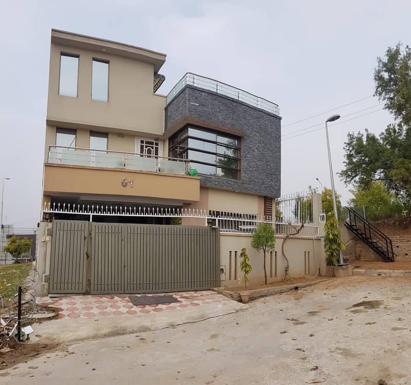 House for sale in Khalid Block 1