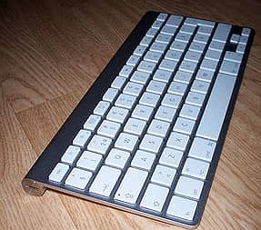 apple magic 1 keyboard in stock 1