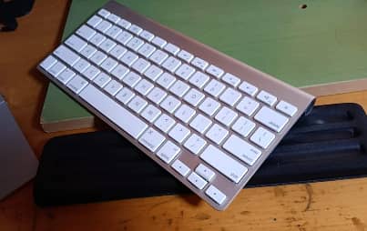 apple magic 1 keyboard in stock 2