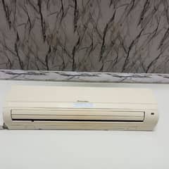 Used 1.5 ton non-inverter conventional air conditioner for sale