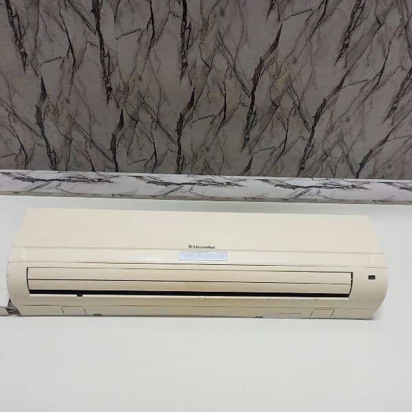 Used 1.5 ton non-inverter conventional air conditioner for sale 0