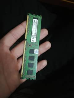 ddr3 4 gb ram 10/10 condition 1600mhz