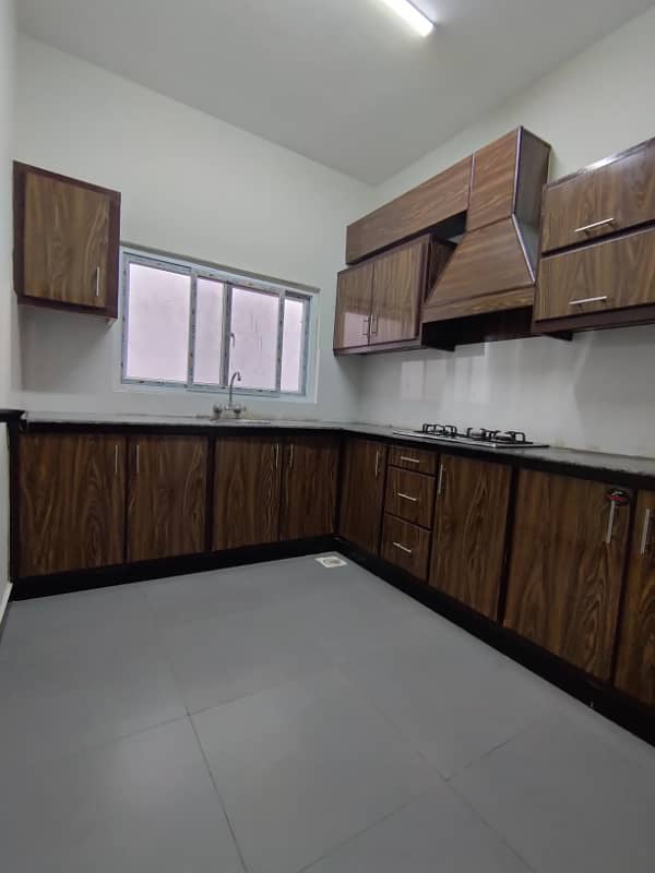 2 Bed Corner Apartment available 12