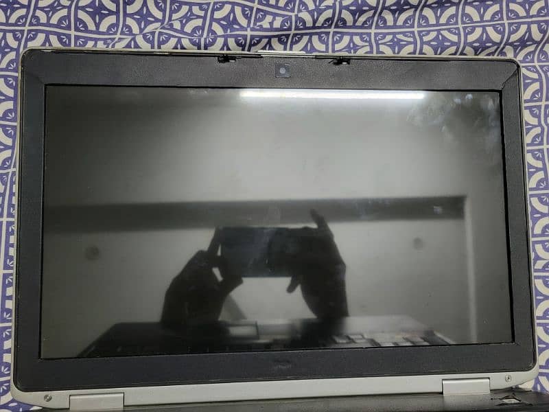 Dell Latitude E6530 (message for price) Core i7 3rd Generation 0