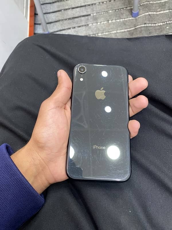 iPhone XR 0