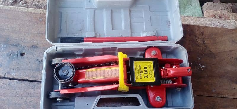 2 ton   hydraulic Jack 1