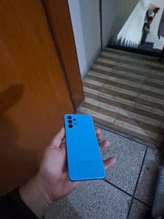 I am selling Samsung Galaxy A32