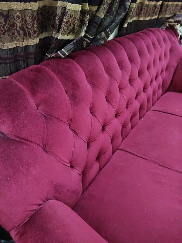 5 seater velvet sofa with wood base 3