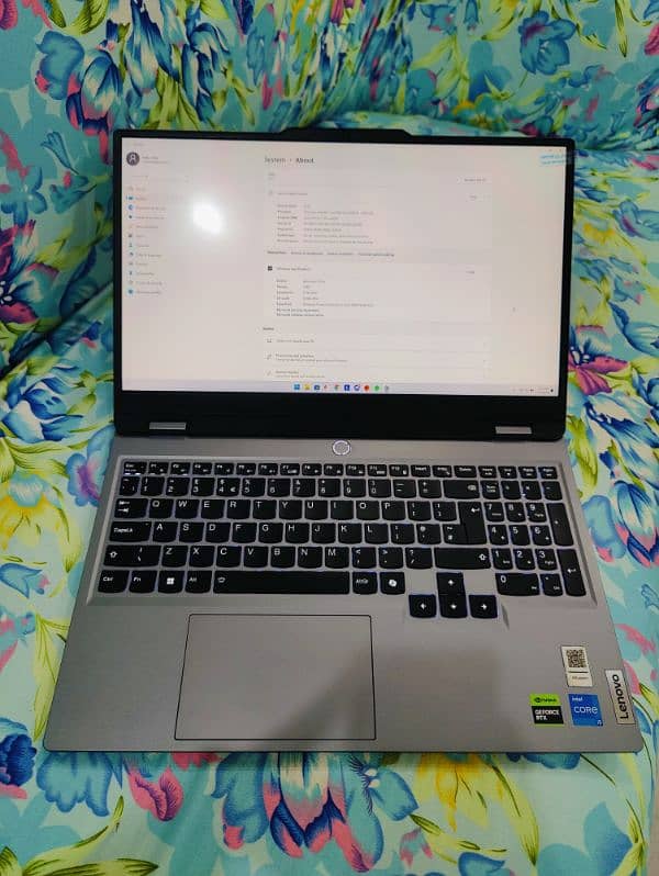 Lenovo LOQ 15 RTX 4050 6GB 4