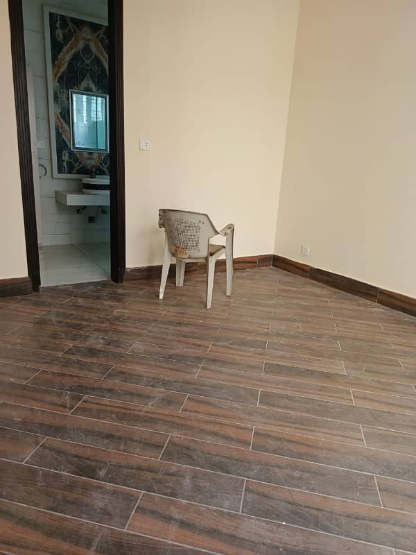 10 Marla House Avail For Rent In dh rahber 11 phase 1 19