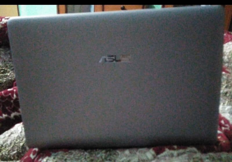 Asus Laptop, 4 256 SSD Urgent sale 18k 0