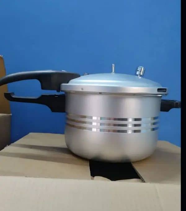 prestige pressure cooker from dubai 1