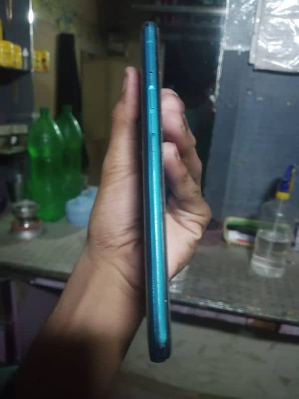 realme 5i 1