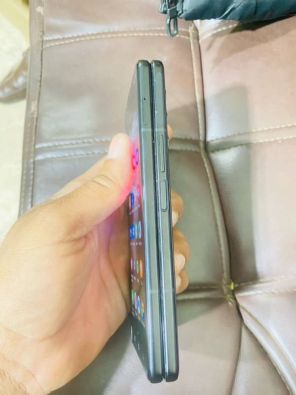 Samsung Galaxy Z fold 3 non pta 4