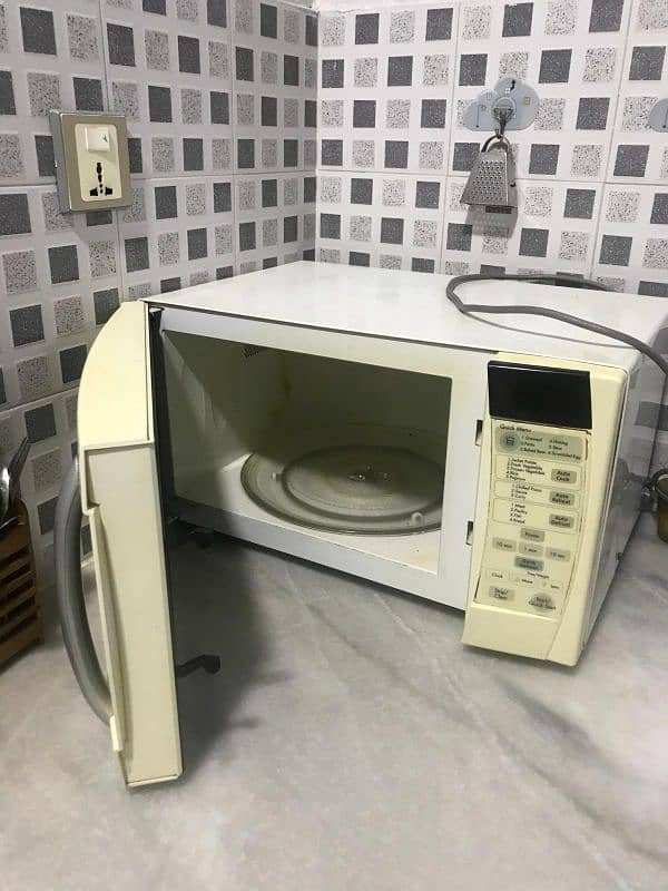 microwave owen 4