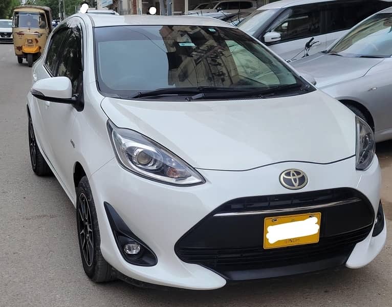 Toyota Aqua 2017 S style Pearl white 0