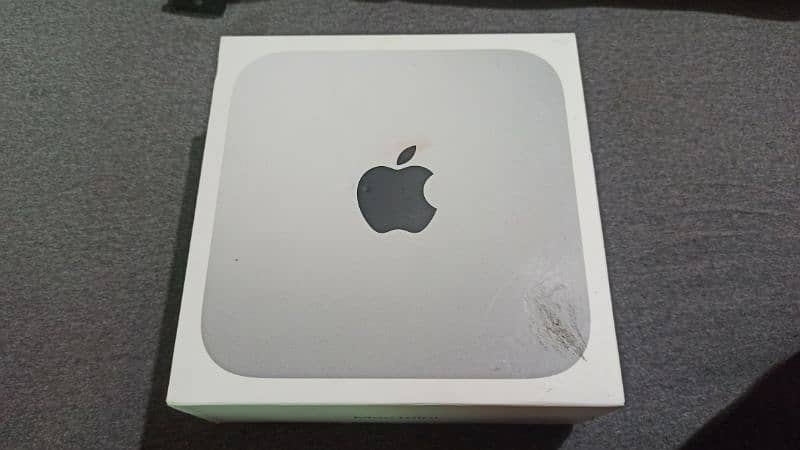 Mac mini m2 box pack 0