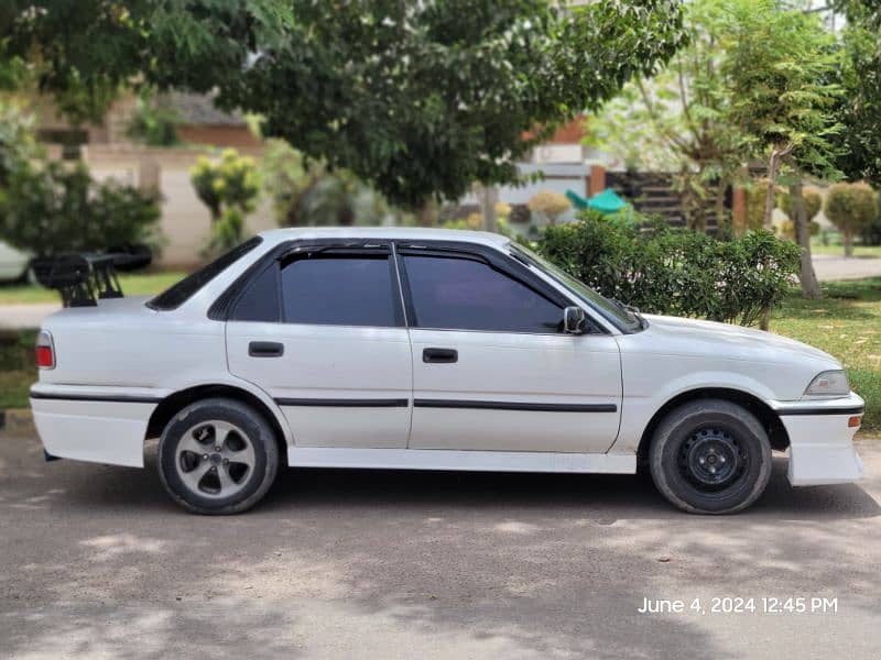 Toyota Corolla 1989 model 5