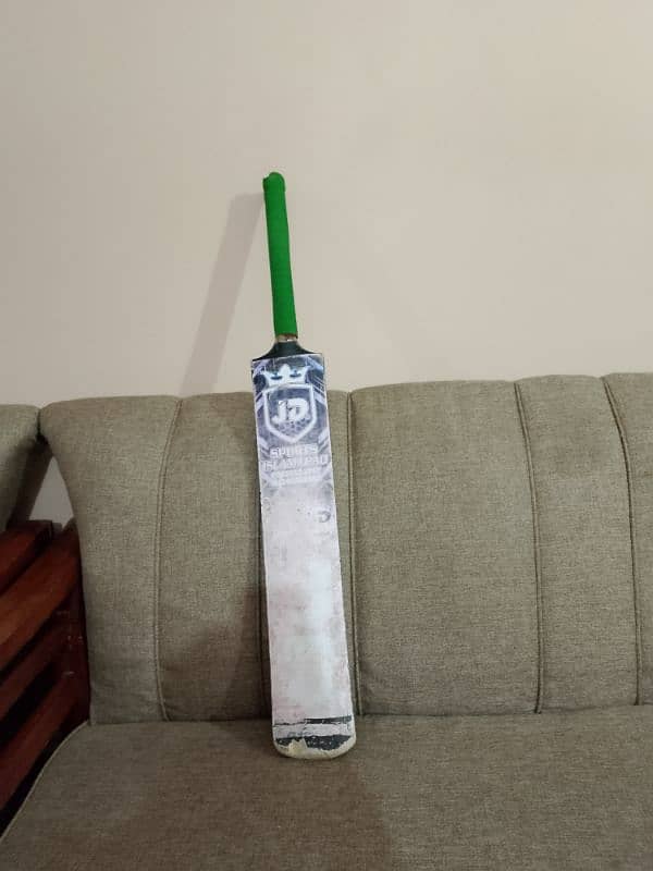 JD SPORTS ISLAMABAD (ORIGINAL TAPE BALL BAT) 1