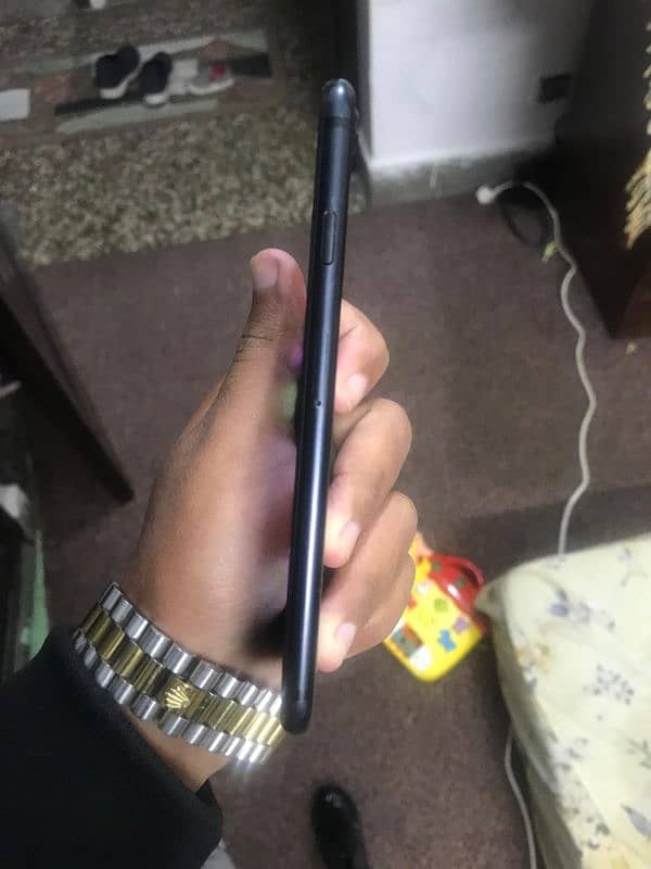 IPHONE 7 PTA PROVED 4