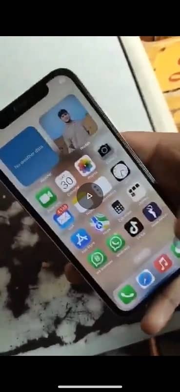 IPHONE X EXCHANGE POSSIBLE 4