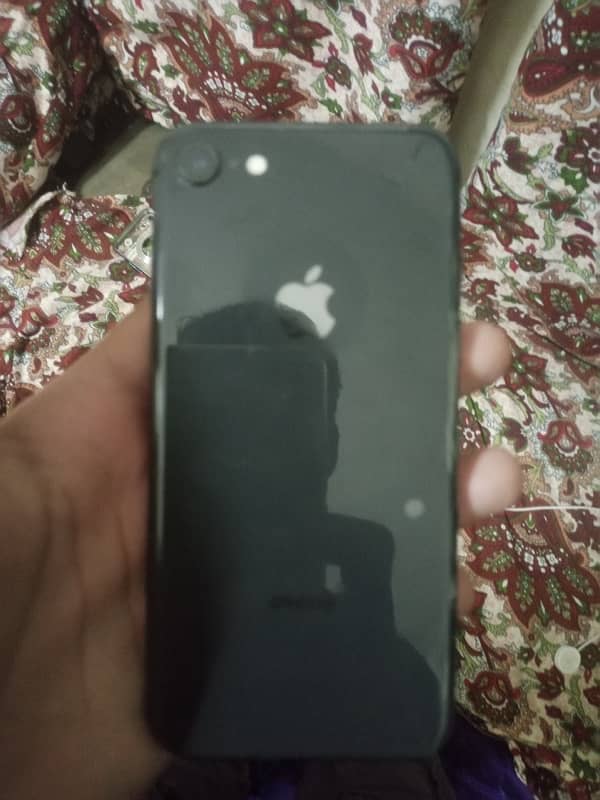 iPhone 8 (64gb) non pta 1