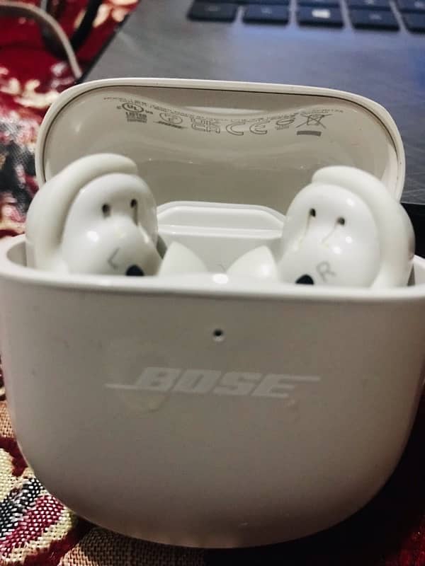 Bose QuietComfort 2 Earbuds 8