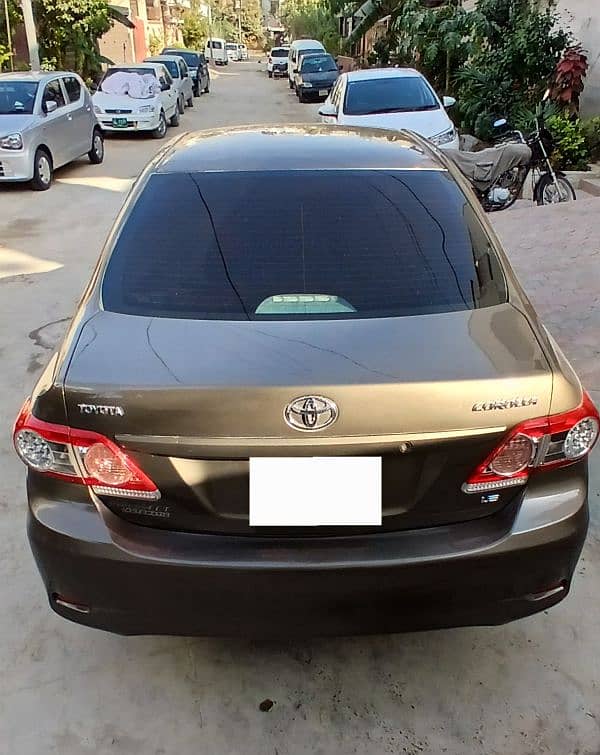 Toyota Corolla GLI 2013 4