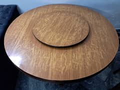 circular dining table