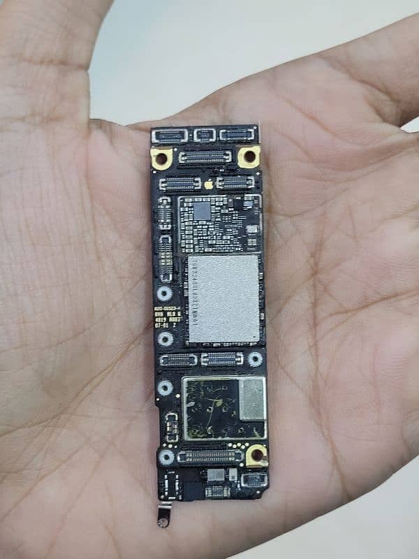 iphone 11 board 64gb 0