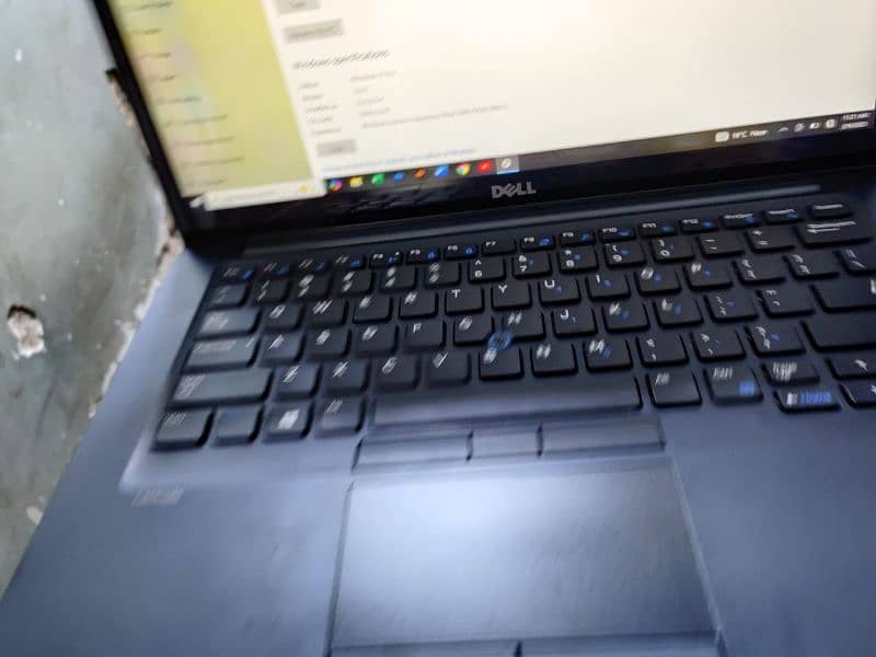 Dell Laptop 8