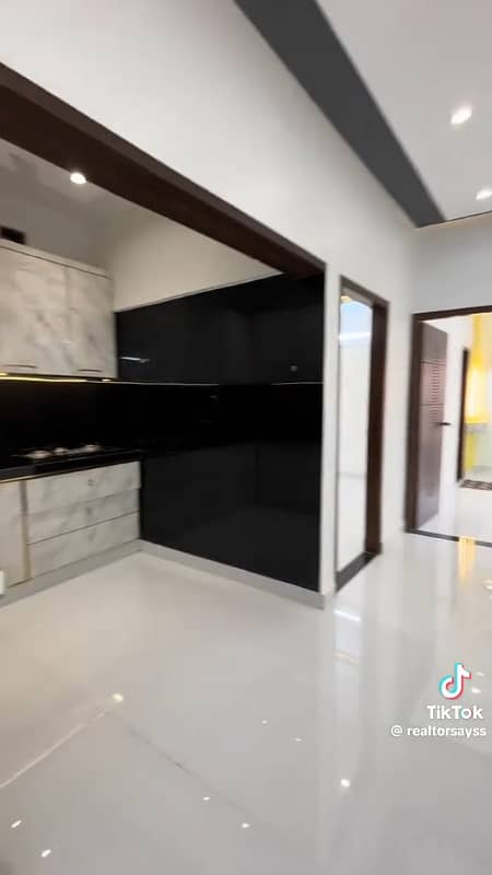 2 Bed DD Fully Renovated 13B Gulshan-e-iqbal 2