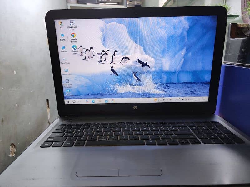 HP Laptop 4