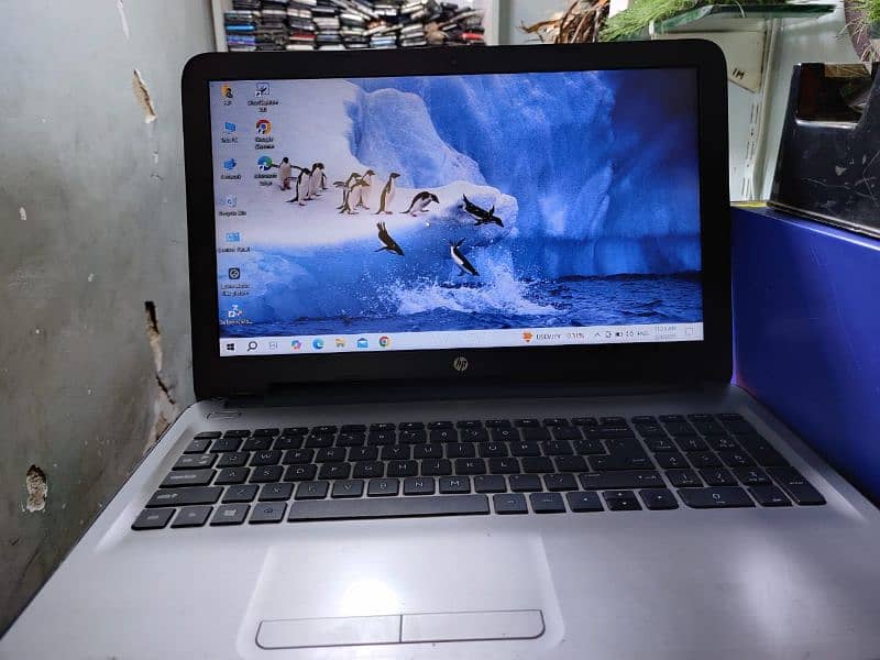 HP Laptop 7