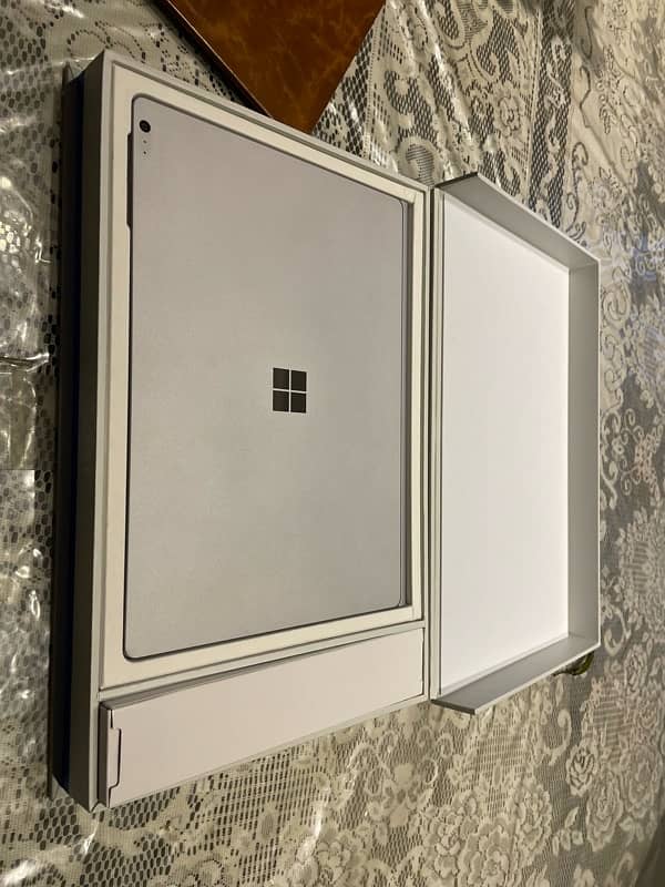 Microsoft Surface Pro 4, i7, 512Gb, 2015, mint condition. READ AD. 1