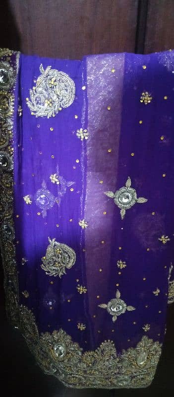 bridal lehnga and kaam walay suits available on best prices. 4