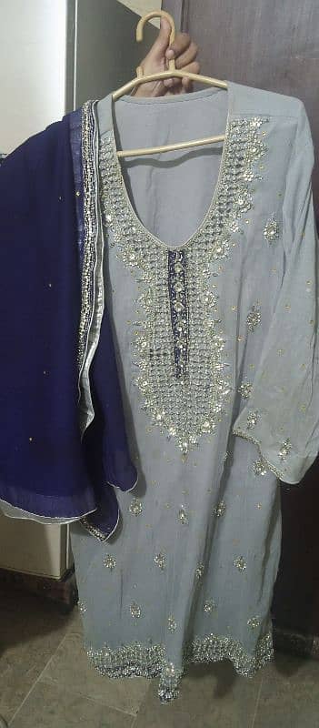 bridal lehnga and kaam walay suits available on best prices. 7