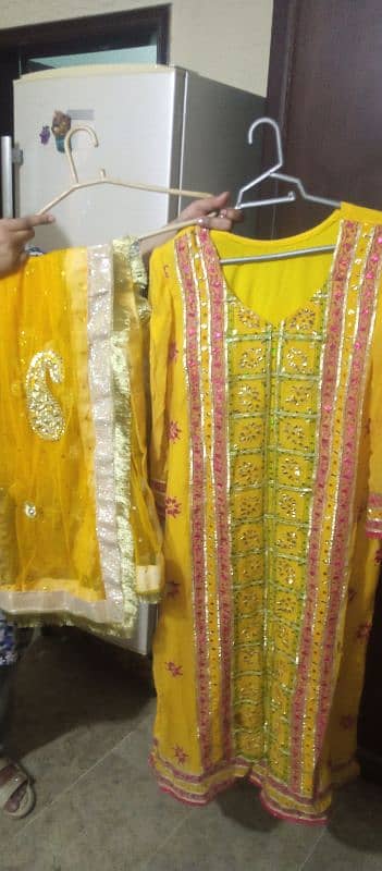 bridal lehnga and kaam walay suits available on best prices. 9