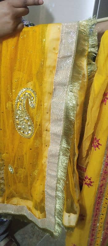 bridal lehnga and kaam walay suits available on best prices. 10