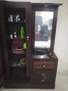 Dressing table in very good condition