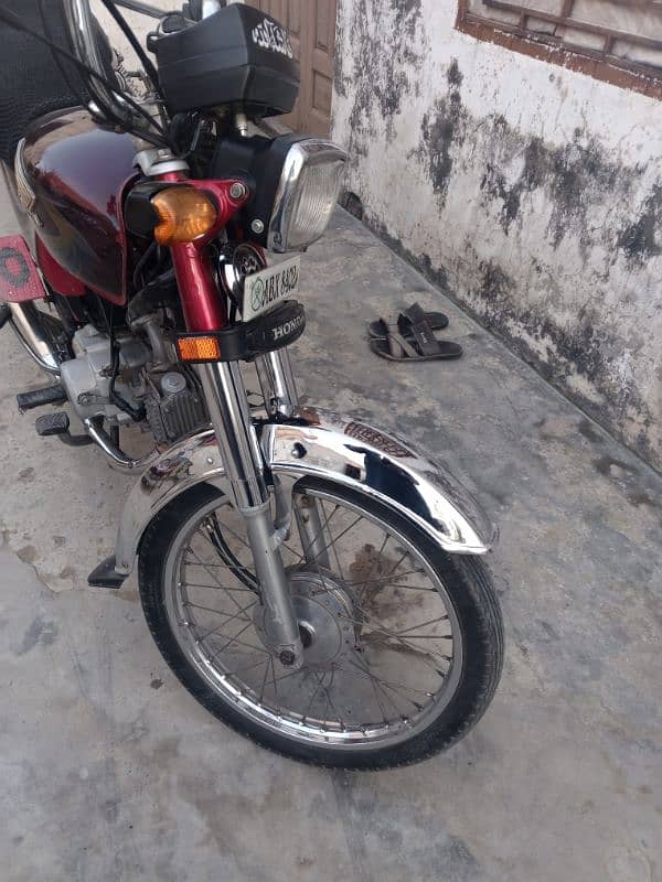 Honda 70cc in good condition 20/21 model 0