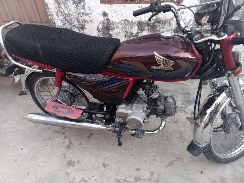 Honda 70cc in good condition 20/21 model 1